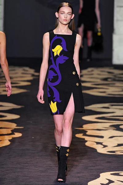 Look 3